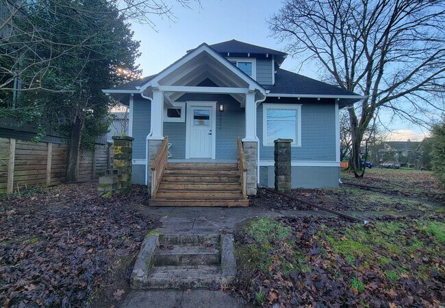 Photo - Don’t Miss This! Spacious 2 Bed, 2 Bath in North Portland