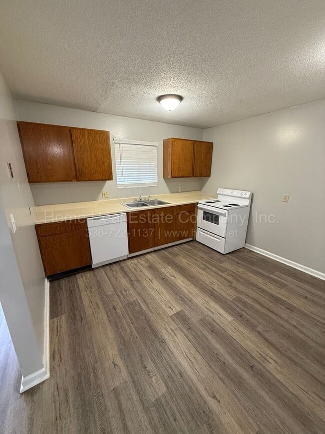 Photo - 1004 Salisbury St Unit 1004 6-A