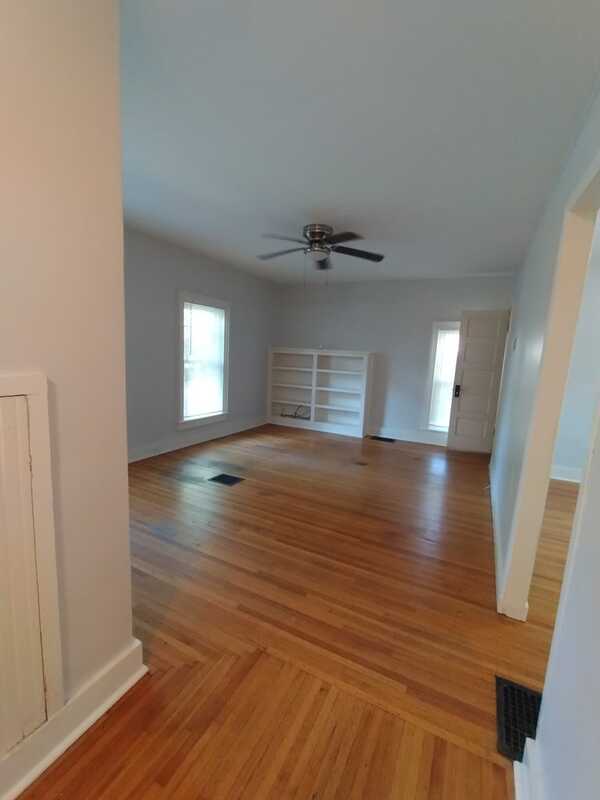 Photo - 400 N 4th St