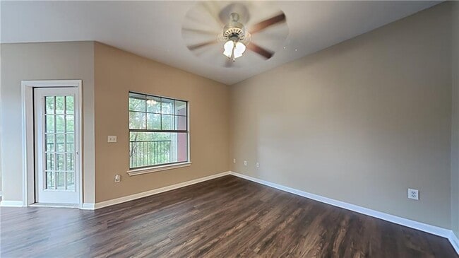 Photo - 2320 Gracy Farms Ln Unit 324