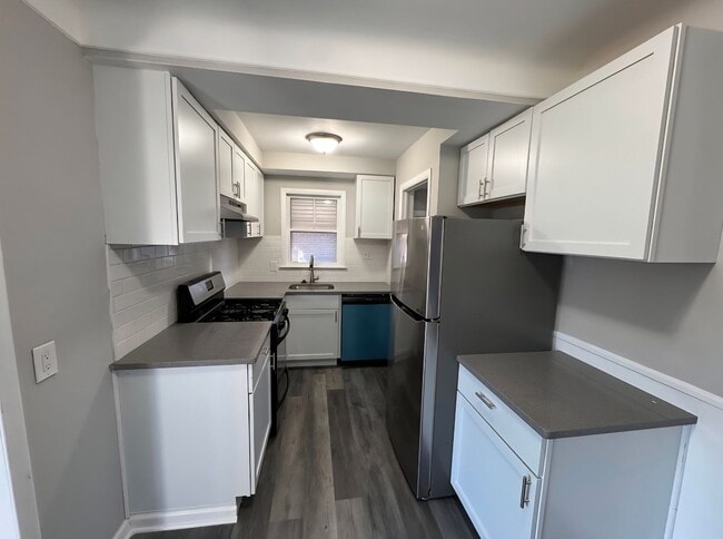 Photo - Charming newly renovated 3 bedroom bungalow