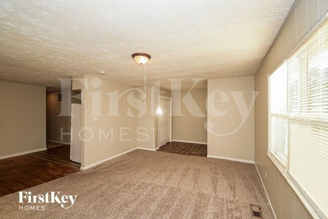 Photo - 4601 N Richardt Ave