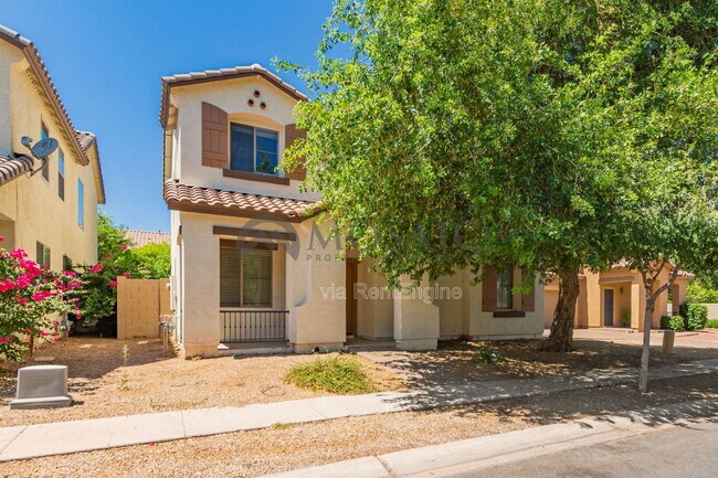 Building Photo - 4540 E Los Alamos St