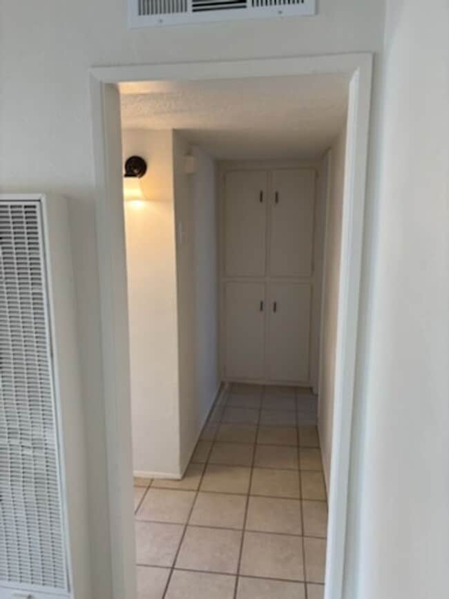 Photo - Move In ready Oildale 1 Bd 1 Ba