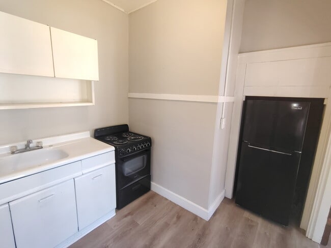 Building Photo - 1105 Spring St Unit 1105