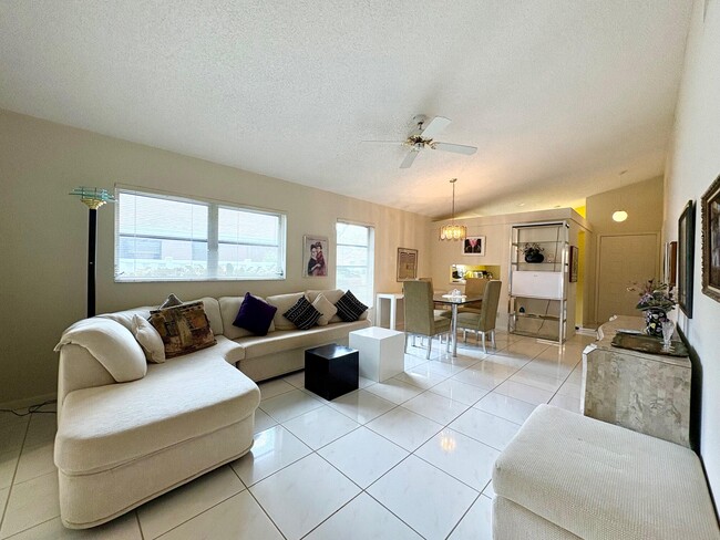 Photo - 8279 Summerbreeze Ln