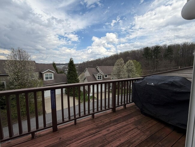 217 Newberry Ln