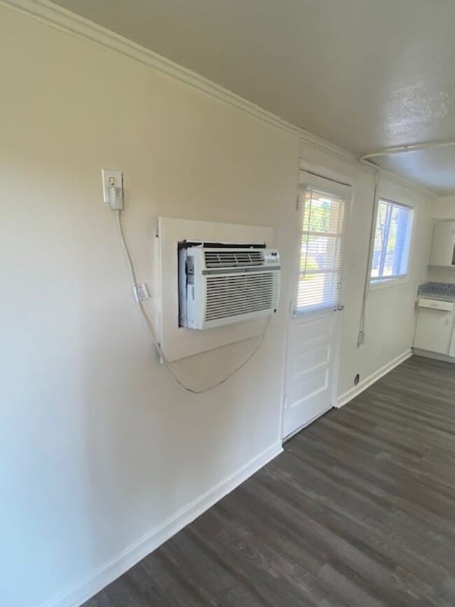 Photo - 4537 Saunders Dr Unit 2