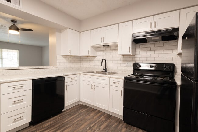 Photo - The Sycamores