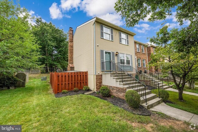 Building Photo - 5326 Larochelle Ct Rental