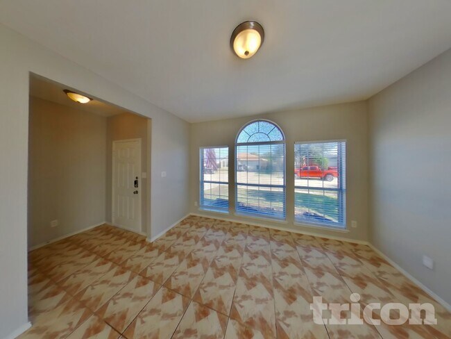 Photo - 7112 Avington Way