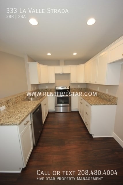 Photo - 333 La Valle Strada Ln