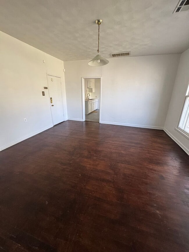 Photo - 1 B St NE Unidad 217 SW B St