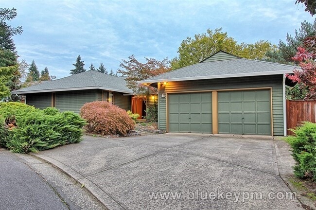 Building Photo - 3 bed, 2 bath home in Portland near Highwa...