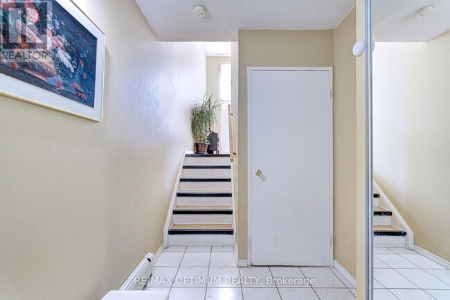 Photo - 180 Mississauga Vly Blvd