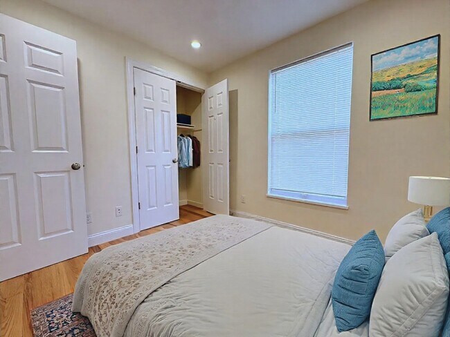 Photo - 379 Harvard St Unidad 3