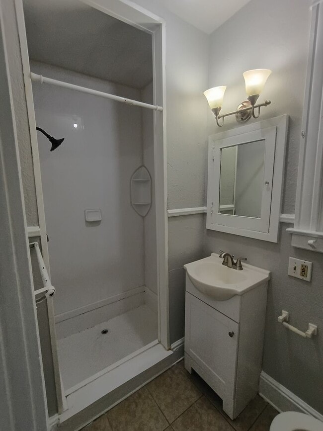 Photo - 24 N Diamond St