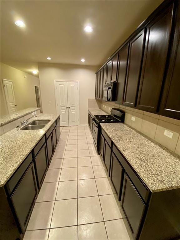 Photo - 172 Hollis Ln