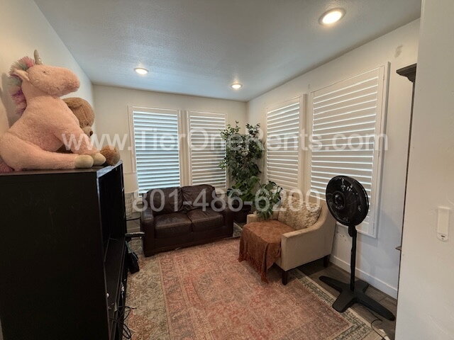 Photo - NO DEPOSIT option available for qualified renters!