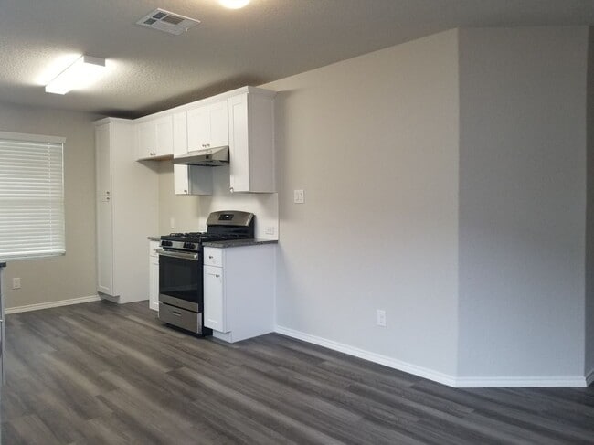 Photo - 11327 Babcock Xing