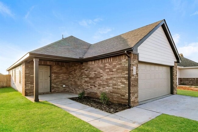 Photo - 2009 Dogwood Dr