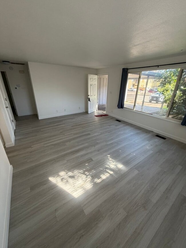 Photo - 2 Bedroom in Albany!