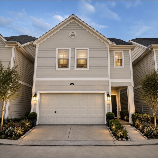 Building Photo - 7042 Plum Creek Terrace Ln