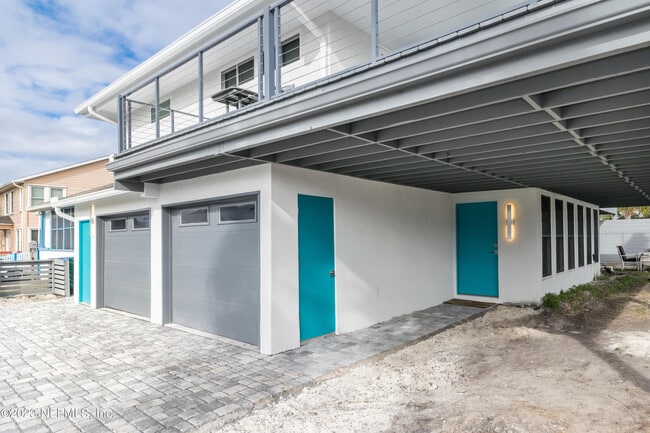 Photo - 1632 Strand St