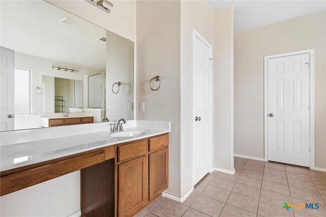 Building Photo - 200 Memory Ln