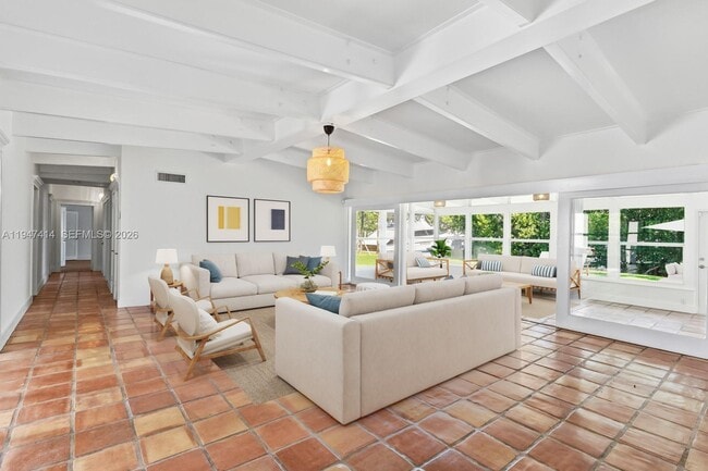 Photo - 4 Harbor Point