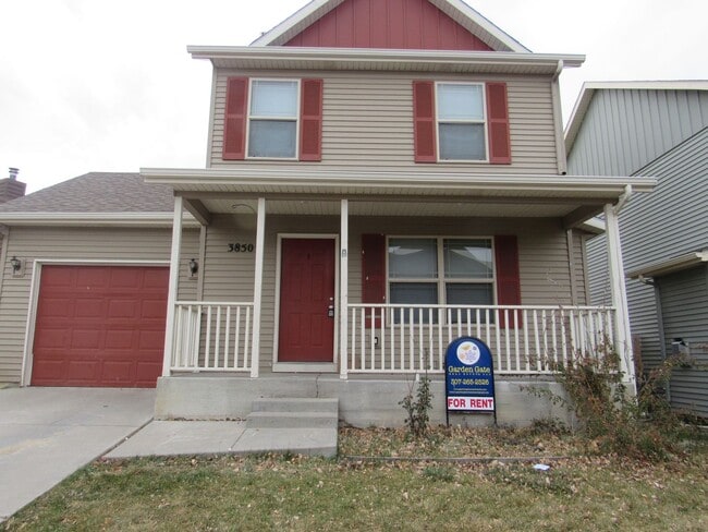 Building Photo - Charming 2 Story Doll House W/Unfinished Basement