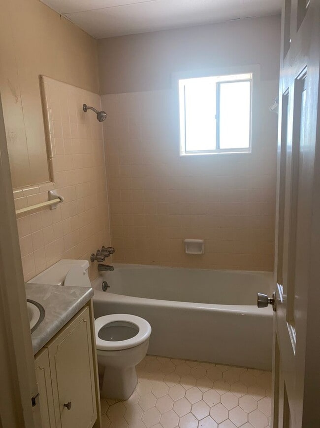 Photo - YF24-Eastwood Unit CJY2-7