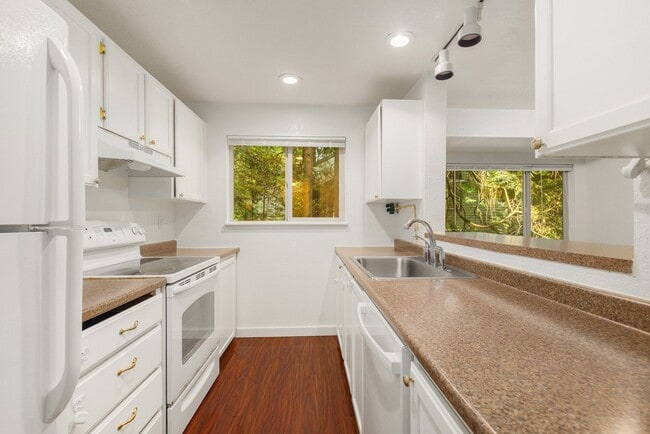 Photo - Cozy Redmond 2 Bedroom 2 Bath Condo