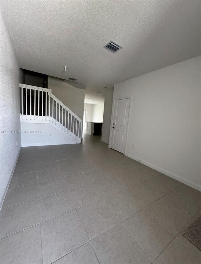 Photo - 112 SW 184th Way