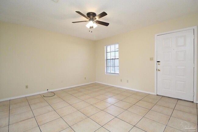 405 Cornwall Cir