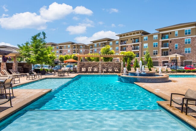 Photo - Residences At Prairiefire