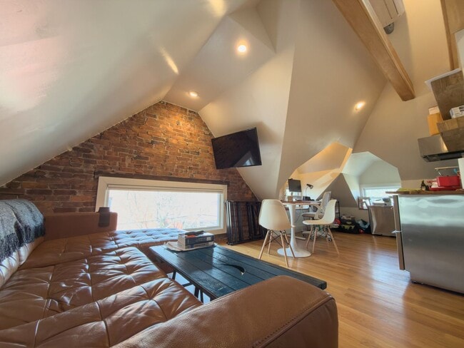 Photo - 99 Olive St Unit 3