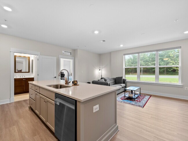Photo - Stylish Townhome in Sought-After Ashburn L... Unidad Apt 107
