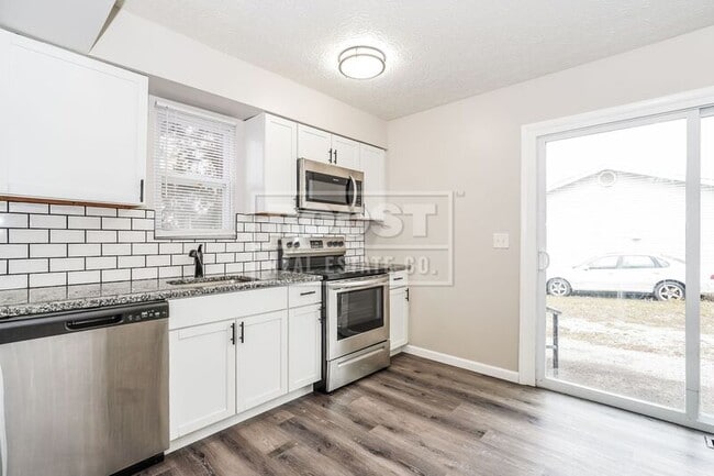 Photo - 1764 Brookfield Square N