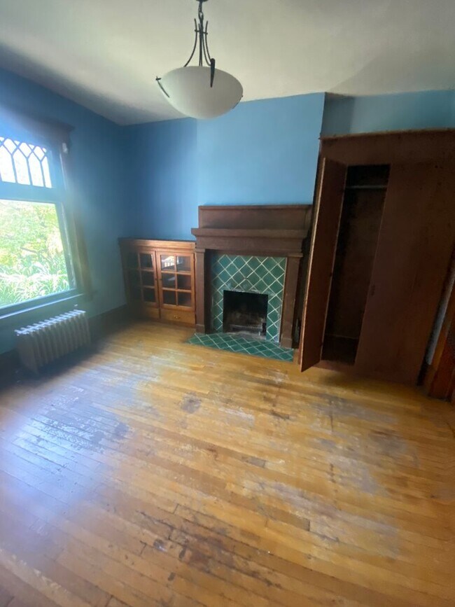 Photo - 21 E Oakland Ave