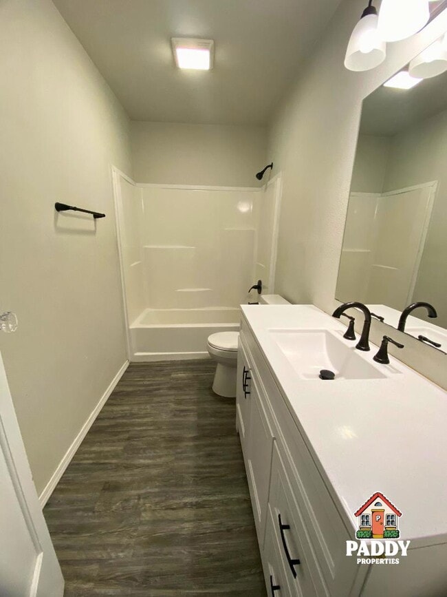 Photo - 202 E Arkansas St