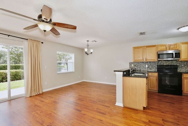 Photo - Beautiful 2/2.5 Townhome in the Gated Community of Waterford Villas - East Orlando is Available Now!