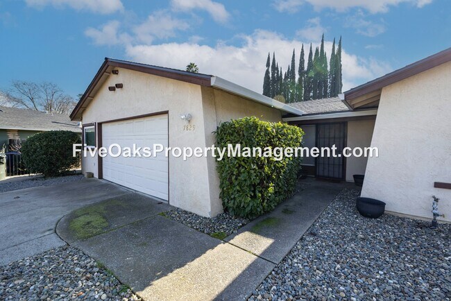 Photo - 7829 Wooddale Way