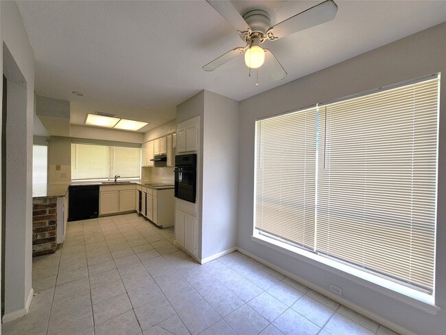 Building Photo - 2314 Stillmeadow Dr