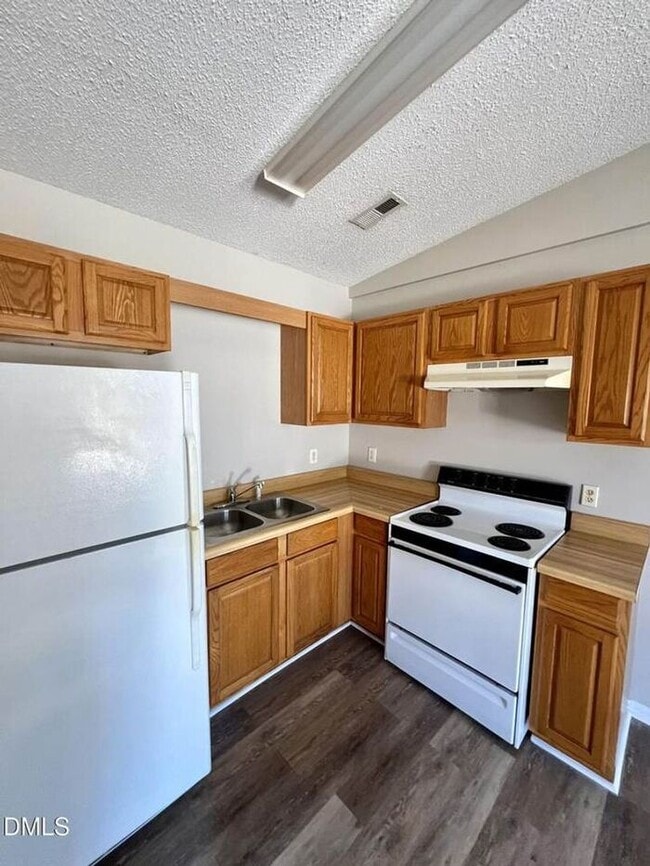 Photo - Cozy 1 Bed 1 Bath Available Now! Near Downtown Raleigh!