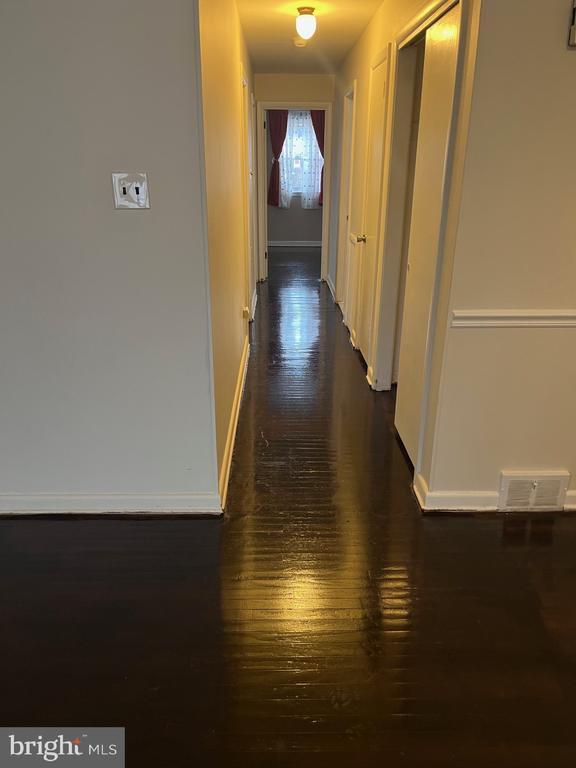 Photo - 1839 Powell St