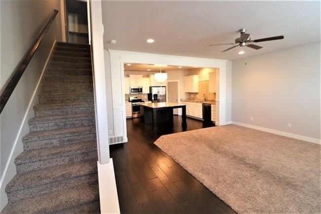 GORGEOUS TOWNHOME FOR RENT IN EAGLE MOUNTA... - GORGEOUS TOWNHOME FOR RENT IN EAGLE MOUNTA...