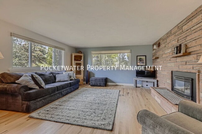 Photo - 6086 Simmons Dr