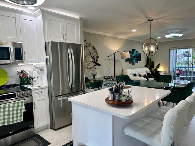 Photo - 2721 Garden Dr N Unit 105