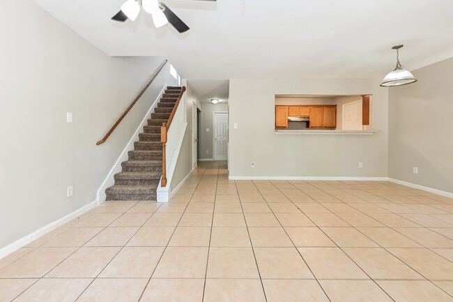 Building Photo - 2923 La Estancia Ln Rental